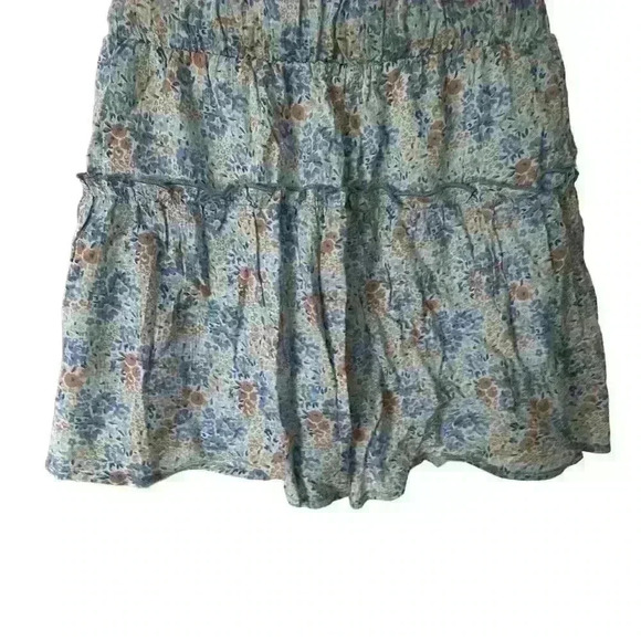 Altar’d State Floral Tiered Shorts Size Medium NWT - Picture 2 of 4